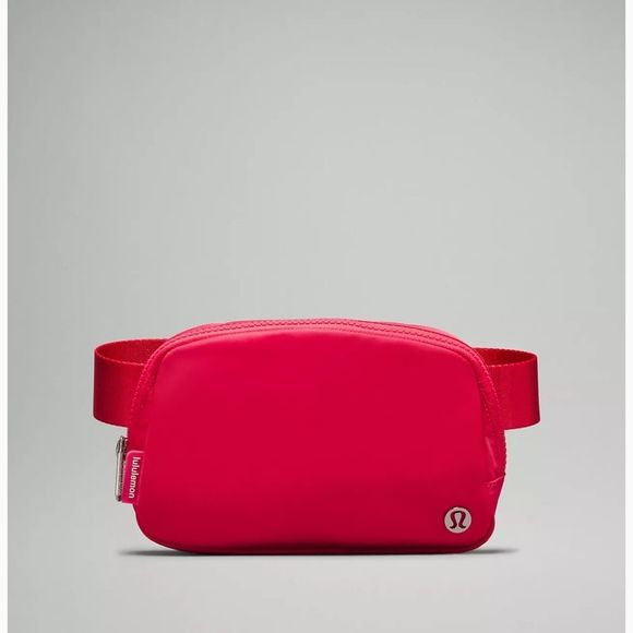 LULULEMON✨NEW✨ Everywhere Belt Bag 1L in Lip Gloss